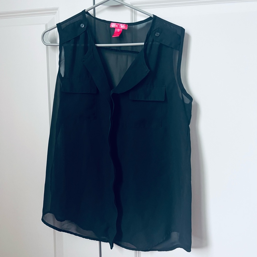 Mix and co. Small. Black tank top
